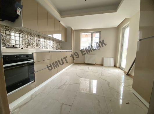 SIFIR BİNADA ASANSÖRLÜ EBEVEYN BANYOLU 3+1 SATILIK DAİRELER